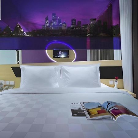 G Suites Hotel By Amithya Surabaya Kültér fotó
