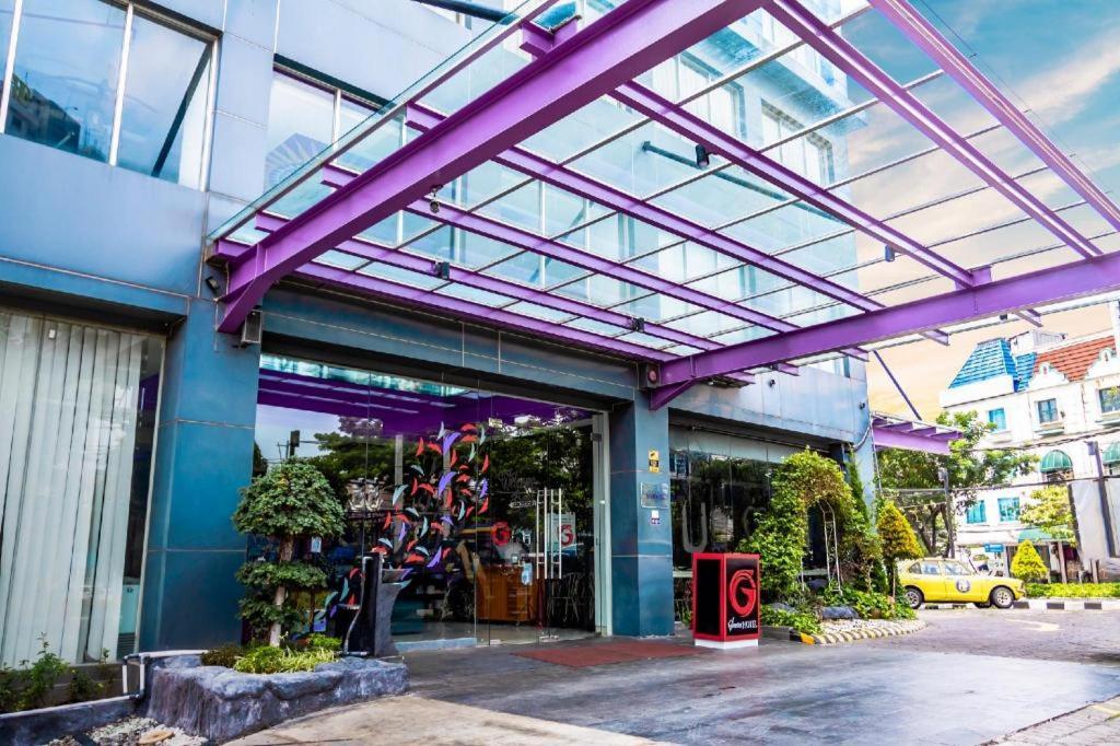 G Suites Hotel By Amithya Surabaya Kültér fotó