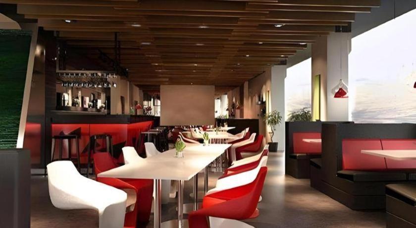 G Suites Hotel By Amithya Surabaya Kültér fotó