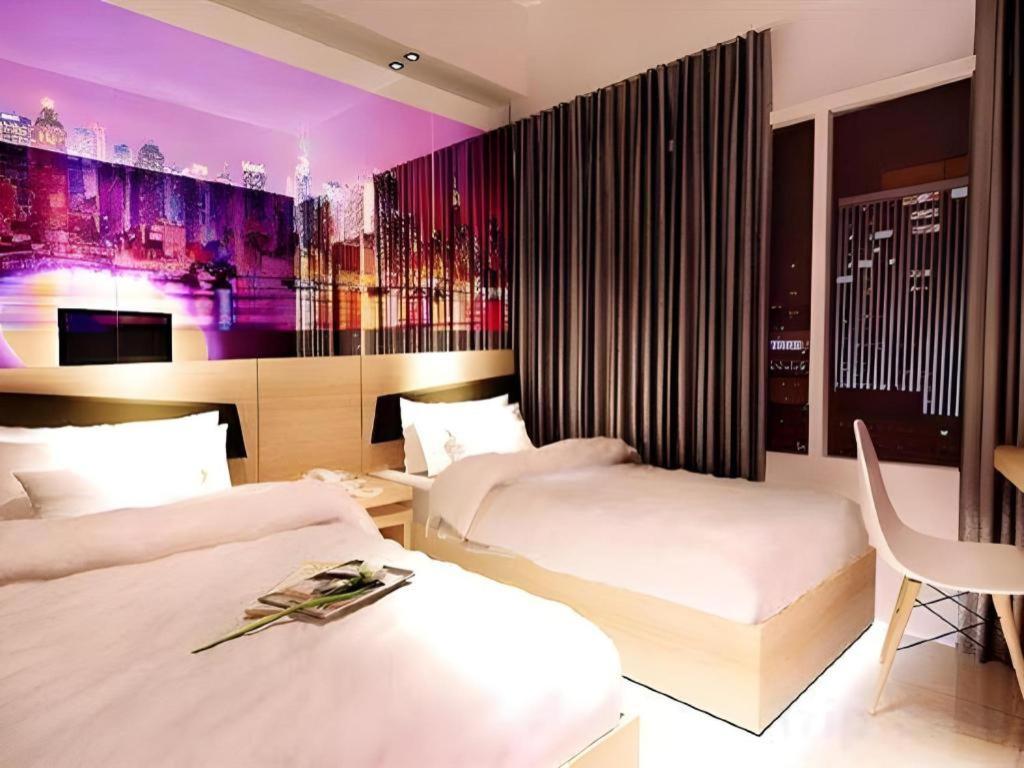 G Suites Hotel By Amithya Surabaya Kültér fotó
