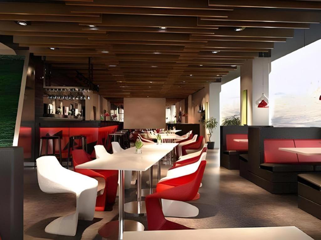 G Suites Hotel By Amithya Surabaya Kültér fotó